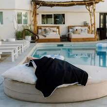 户外磁性浴巾，速干防沙沙滩巾，磁性毛巾，超强吸水超细纤维毛巾，适用于旅行、游泳、泳池、瑜伽、徒步旅行、沙滩必需品、沙滩配件、泳池浮板 - 彩色 - 查看 9