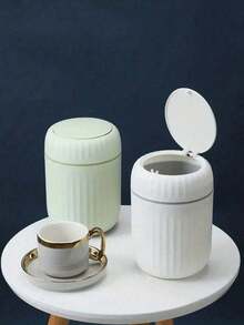 1PC/2PCS Mini Garbage Bin, Covered Small Trash Can, Desktop Trash Can, Plastic Desktop Waste Paper Basket, Swing-Top Design To Prevent Odor Leakage, Used For Storing Fruit Peel And Paper Scraps On Desk To Keep Tidy, For Bathroom, Home Office Desk Decor,Coffee Table, Office, Living Room, Study - Multicolor - View 4