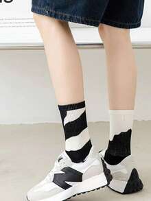 4双中筒袜，不对称设计袜子，适合女士、学生、情侣