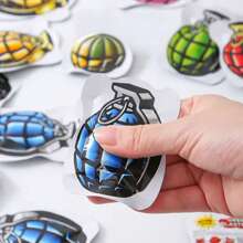 10 Stück/100 Stück zufällige April Fool's Streich Spielsachen, verschiedene harmlose Materialien, zufällige Stile und Farben werden verschickt