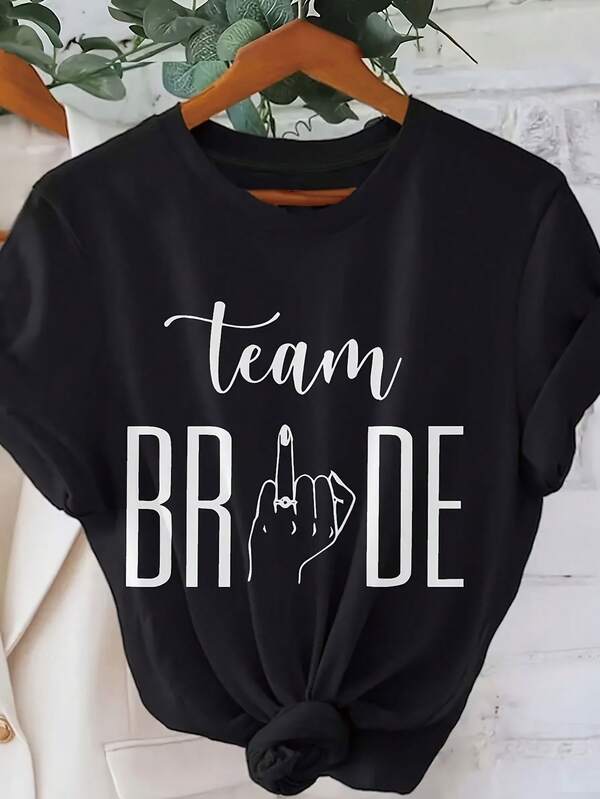 2025 Spring & Summer Casual Minimalist "TeamBRIDE" Graphic Print T-Shirt - Relaxed Short Sleeve Round Neck Black Tee With White Wedding Motif, Bridesmaid Gift For Bridal Shower & Spring/Summer Celebrations, Suitable For Spring, Summer, Autumn