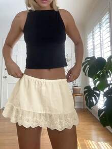 Women Y2k Lace Mini Skirt Boho Low Waist Floral Eyelet Short Skirt Cute Ruffle Hem Concert Beach Skirt - Màu vàng - Xem 1