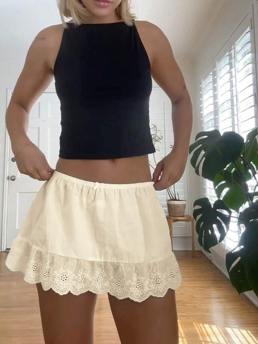 Women Y2k Lace Mini Skirt Boho Low Waist Floral Eyelet Short Skirt Cute Ruffle Hem Concert Beach Skirt - Màu vàng - Xem 1