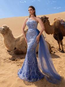 Faeriesty 风格奢华的单肩美人鱼晚礼服，配有飘逸的侧裙——红毯活动、黑色领带晚会、婚礼宾客服装、正式仪式和高调派对 - 霧霾藍 - 查看 8