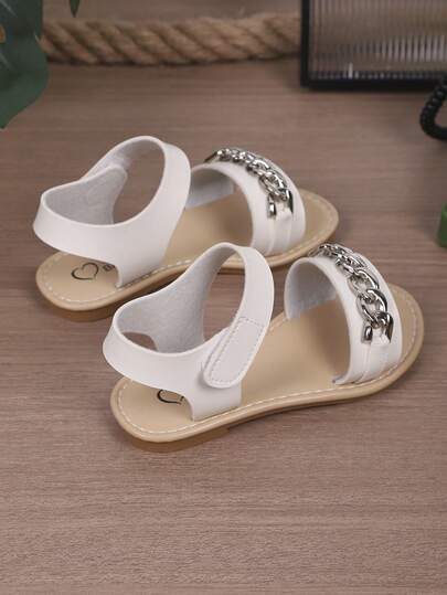 2025 女童百搭平底凉鞋，白色钩环露趾凉鞋，可爱适合夏季度假出游