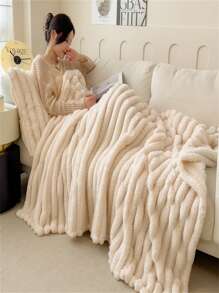 1pc Striped Soft & Comfortable Blanket, Suitable For Sofa, Bed, Home Use, All Seasons, Christmas, Halloween, Mother's Day Gift, Bedroom Decor, Camping, Plush Faux Fur, Milk Plush, Flannel Throw Blanket, Nap Blanket, Office Nap Blanket