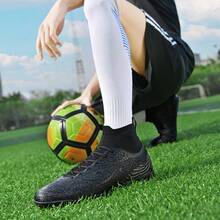 YOVKSI (Tamanho do calçado: 32-46), 1 par de chuteiras de futebol de cano alto TURF-DOMINATOR para homens e jovens - calçados de grama artificial com vários pinos e tecnologia de trava de tornozelo | Couro PU leve, chuteiras de treinamento antiderrapantes (preto/branco) - Preto - Ver 9