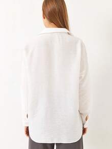 BIANCO LUCCI 女式仿珍珠装饰落肩长袖宽松衬衫秋季女装复古风格朴素教师装 - 白色 - 查看 2