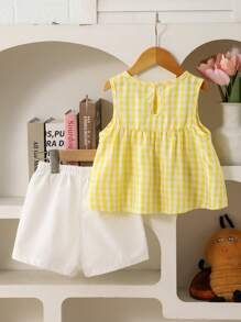 2PCS Girls' Checkered Vest Set Sleeveless Loose-Fit Top With Ruffled Hem & Embroidered Bee DetailsMatching Elastic-Waist Shorts Perfect For Park Playdates And Beach Vacations(Age 2-3,4-5,6-7Y)