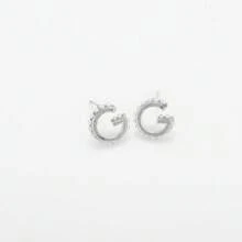 Aretes de perla con alfabeto francés antiguo "G", joyas de aretes elegantes, sencillos y minimalistas personalizados