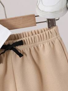 2pcs/Set Young Boy Casual Slogan Print Waffle Patchwork Short Sleeve Hoodie T-Shirt & Shorts + Chest Bag Suit, Suitable For Summer Outdoor, Casual Sports, Daily School Wear - Khaki - View 7