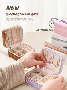 1个定制化妆包——四合一多功能设计，可轻松转换为化妆包、手拿包、零钱包和礼品包，适合日常使用、旅行和派对。轻巧的收纳袋配有可拆卸隔层，提供大容量，可轻松收纳美妆必需品——既可用作化妆包，也可用作旅行收纳。是母亲节、情人节、感恩节、复活节、生日、婚礼、毕业典礼等场合的贴心礼物。