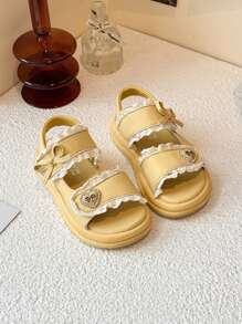 Sandalias para niñas 2025 Nuevas Zapatos de verano para niños Zapatos de playa de suela blanda Sandalias deportivas de moda para niñas pequeñas Zapatos antideslizantes