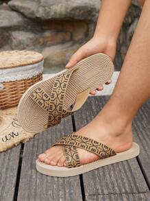 Sandales décontractées à enfiler pour hommes avec motif croisé, couleur kaki en faux lin tressé, plate, convient pour l'été, l'extérieur, la plage