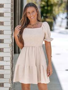 EMERY ROSE Damen kurzes lässiges einfarbiges Minikleid, kurze Ärmel, minimalistisch, Alltagskleidung, kurze aufgeblähte Ärmel, Babydoll-Kleid, quadratischer Ausschnitt, A-Linie Taille, strukturierter Stoff, Unifarbe, elegant und romantisch, geeignet für Alltag und Feiertag, Frühling/Sommer - Aprikosenfarben - Übersicht 3