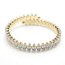 1pc Olive-Shaped Zirconia Plated Gold Elastic Bracelet, Fashion Luxury Gift For Women, Suitable For Daily Wear