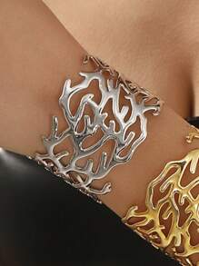 1 Piece Of Vintage Punk Style Open Cuff Bracelet With Irregular Coral Geometry Design, Adjustable Wrist Jewelry, Suitable For Daily And Party Occasions, Valentine's Day Gift