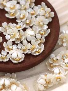 50pcs/Bag, 14mm 5-Petal Crepe Myrtle Flowers, Gold Base Claw Set Rhinestone Resin Flowers, Pearls Without Holes, For Clothing Decoration