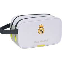 Real Madrid حقيبة أدوات الزينة ريال مدريد 25/26 - صغيرة وخفيفة الوزن - حقيبة أدوات الزينة مع إغلاق بسحاب وبطانة داخلية وحجرة واسعة - حقيبة أدوات الزينة بتصميم حصري وأصلي ⚫ شحن مجاني ✅ التوصيل خلال 24/48 ساعة إلى إسبانيا (شبه الجزيرة) - حقيبة أدوات الزينة ذات السحابين - مشاهدة 3