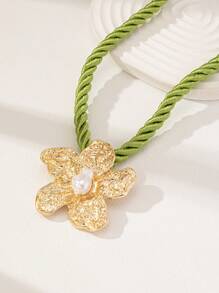 1 peça colar gargantilha com pingente floral de flor dourada para decoração feminina