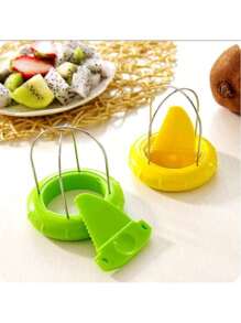 1-delige kiwisnijder, 2-in-1 handmatige plastic fruitschiller met gebogen roestvrijstalen lemmet, handmatige mangosnijder, geschikt voor het bereiden van salades, geen elektriciteit nodig, kiwischiller, kiwisplitter, fruitschiller, schilgereedschap, kerstcadeau, gemakkelijk te verwijderen fruitschil, geschikt voor keuken en picknick in de buitenlucht, draagbaar en eenvoudig te gebruiken klein gereedschap, willekeurige kleur/stijl
