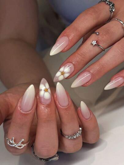 Uma mistura de sensualidade e fofura, com um estilo francês com estampa de oncinha combinado com pequenas flores rosa-claro e nebulosas pintadas à mão. O alegre padrão de ondas tridimensionais francesas em rosa e branco decora a superfície das unhas. O gradiente cinza-claro praiano de verão, com um toque fofo de pequenas flores brancas pintadas à mão. Adequado para mulheres e meninas, combina com diversas ocasiões e roupas. Unhas de Pressão. Suprimentos para Unhas.