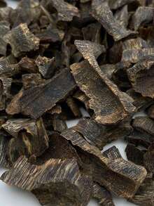 5g正宗天然沉香，干净无杂，油性好，香气浓郁，清雅怡人，不烟不呛，香味浓郁持久，香薰，净化空气，助眠，安神，节日礼物，送朋友，居家办公，室内