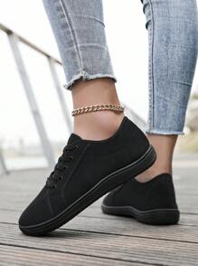 أحذية رياضية جديدة للربيع والصيف بخمصة واسعة مريحة وبسيطة، أحذية رياضية منخفضة الرقبة أحادية اللون، خفيفة وهادئة، مناسبة للارتداء اليومي العادي