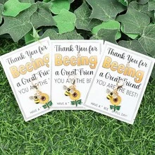 可爱迷你蜜蜂和向日葵钥匙扣口袋拥抱卡，附有感谢卡 - 金属材质，适合蜜蜂的最佳朋友礼物 - 美丽节、父亲节、毕业典礼、生日、情人节、圣诞节 - 鼓舞人心的鼓励信物，蜜蜂礼物，欢快的设计，精致的魅力工艺，汽车配件包魅力学校 - 彩色 - 查看 2