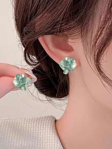 1 对不对称小众山茶花耳环，适合女士，简约高端时尚法式花朵耳环 - 綠色 - 查看 3