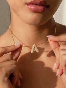 MECYLIFE 1 件式微镶嵌锆石泡泡字母吊坠项链，26 个字母 - 方珍珠鍊+字母 - 查看 2