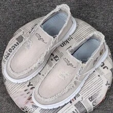Four Seasons Slip-On Unisex Canvas Shoes Are Comfortable And Versatile With Low-Top Shoes With Soft Soles