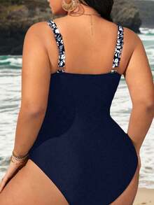 Swim Lushoire 加大码度假海滩花卉印花拼布细肩带连体泳衣夏季