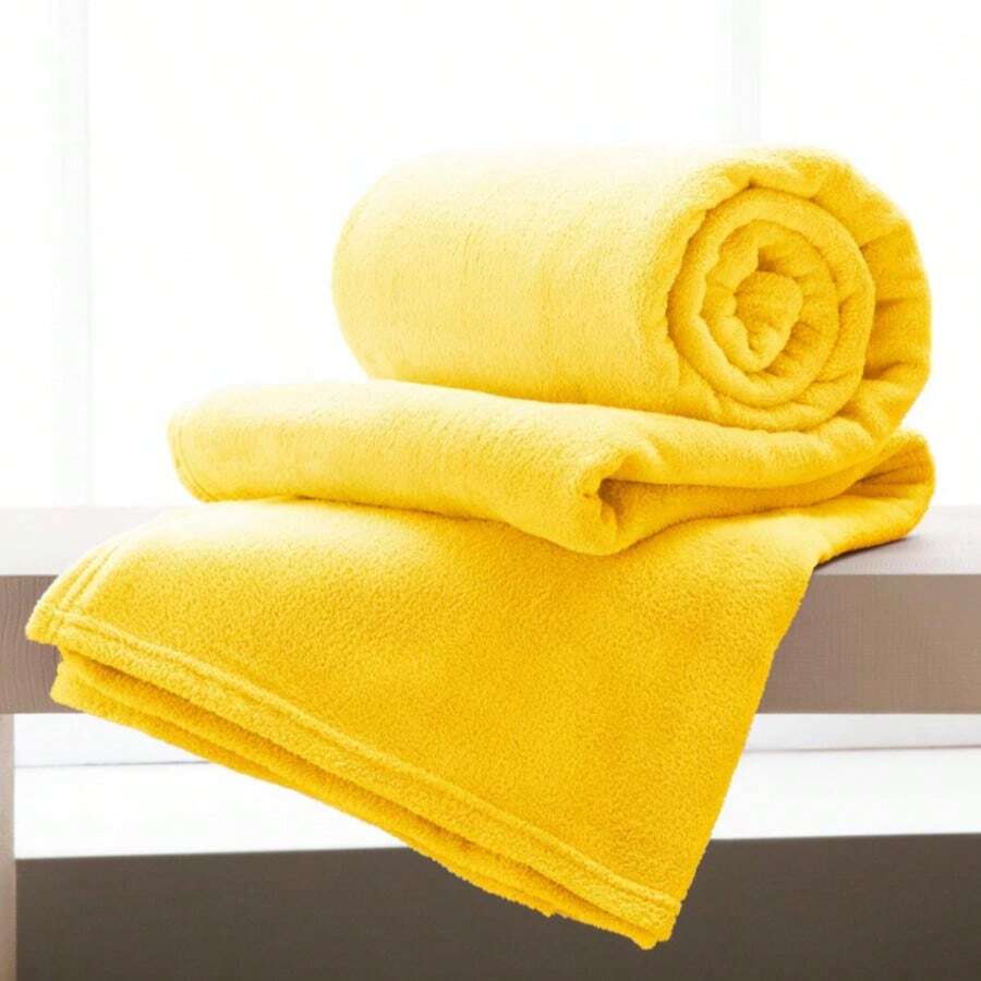 Kit 2 Plain Blankets For Couples In Microfiber 1.80 X 2.00 - Beauty & Comfort - KIT 2 YELLOW - View 1