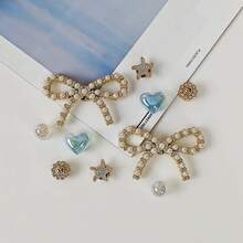 10 件 DIY 鞋饰饰物 - 闪亮珍珠蝴蝶结、心形、星形设计装饰纽扣，采用非金属轻质材料制成，时尚 Y2K 风格可爱配饰，男女皆宜，适用于 EVA 沙滩鞋、凉鞋、可拆卸鞋面装饰、节日礼物