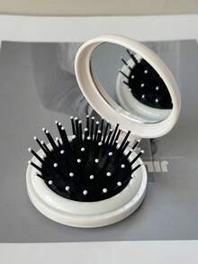 可爱马卡龙迷你发刷带内置镜子 - 可折叠顺发器，适合外出使用（1 件）、返校、旅行度假必备品、女士发饰