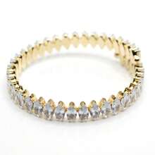 1pc Olive-Shaped Zirconia Plated Gold Elastic Bracelet, Fashion Luxury Gift For Women, Suitable For Daily Wear
