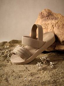 Tropiscape Giày sandal nữ Kate Michal Four Seasons phong cách Pháp lãng mạn cổ điển, đơn giản, thoải mái, tinh tế, sang trọng, phù hợp cho kỳ nghỉ ở Rome, bãi biển, tiệc tùng. Màu kaki, xếp ly, mũi tròn, đế bằng. Phong cách cung đình Ý, ngọt ngào, dễ thương, thanh lịch, cao cấp, thoải mái và thoáng khí, nhẹ, hở mũi, phù hợp để phối với váy và quần. Màu nâu, mũi tròn, gót dốc. Phong cách Bohemian thư giãn, kỳ nghỉ biển, quà tặng mùa thu đông, phong cách cottagecore, trang phục mùa hè. - Màu Khaki - Xem 3