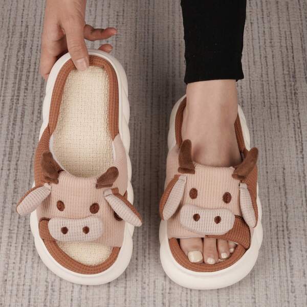 coimfine Light Brown Cartoon Cow Pattern Thick Sole Indoor House Slippers, Cloth Slippers With Open Toe, Suitable For Spring, Summer, Autumn