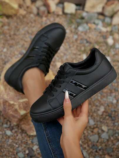 Women's New Outdoor Leisure Hiking Versatile Striped Lace-Up Round Toe Black Casual Sports Shoes