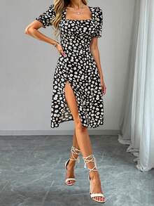 Vestido estampado al azar de manga corta con cuello cuadrado, vestido de playa sencillo para uso diario - Negro - Ver 5