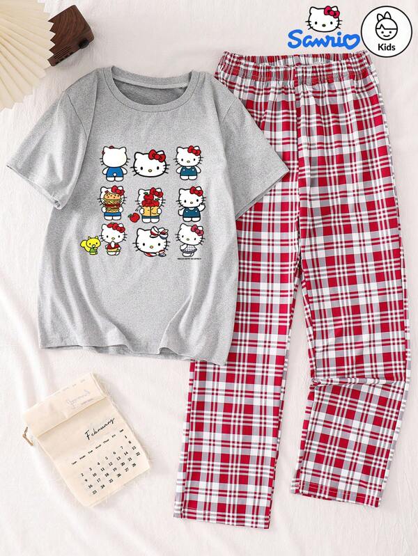Sanrio بدلة صيفية منزلية مكونة من قطعتين ، طبعة ساندريو هيللو كيتي ، تصميم الرقبة المستديرة وقميص أكمام قصيرة و بنطال مربعات ، قماش مريح ، بجامة بنات مكونة من قطعتين