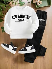 男童印花圆领卫衣和运动裤套装