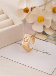 1 Stück modischer minimalistischer Buchstaben 26 Buchstaben quadratischer offener Ring, geeignet für tägliches Dekor-Tragen, kann ein Geschenk für Liebhaber, Freunde, Familie an Geburtstag, Feiertag, Jahrestag sein