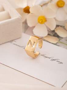1 Stück modischer minimalistischer Buchstaben 26 Buchstaben quadratischer offener Ring, geeignet für tägliches Dekor-Tragen, kann ein Geschenk für Liebhaber, Freunde, Familie an Geburtstag, Feiertag, Jahrestag sein