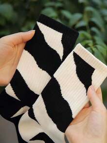 4双中筒袜，不对称设计袜子，适合女士、学生、情侣