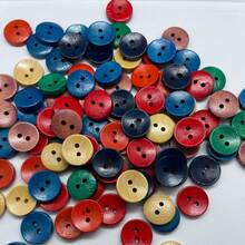 Set de 10/50 piezas Botones de madera tallada con estilo vintage en azul y dorado con diseño floral para manualidades DIY, costura y decoración de disfraces - Diseño redondo delicado con patrones finos, accesorios de costura