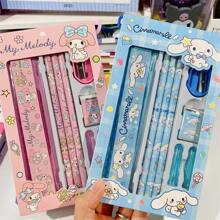 Sanrio Ensemble cadeau de papeterie Sanrio hello kitty et Cinnamoroll - Assortiment de fournitures scolaires en plastique avec règle, crayon, taille-crayon et gomme - Parfait pour les étudiants, les récompenses et les cadeaux de rentrée scolaire