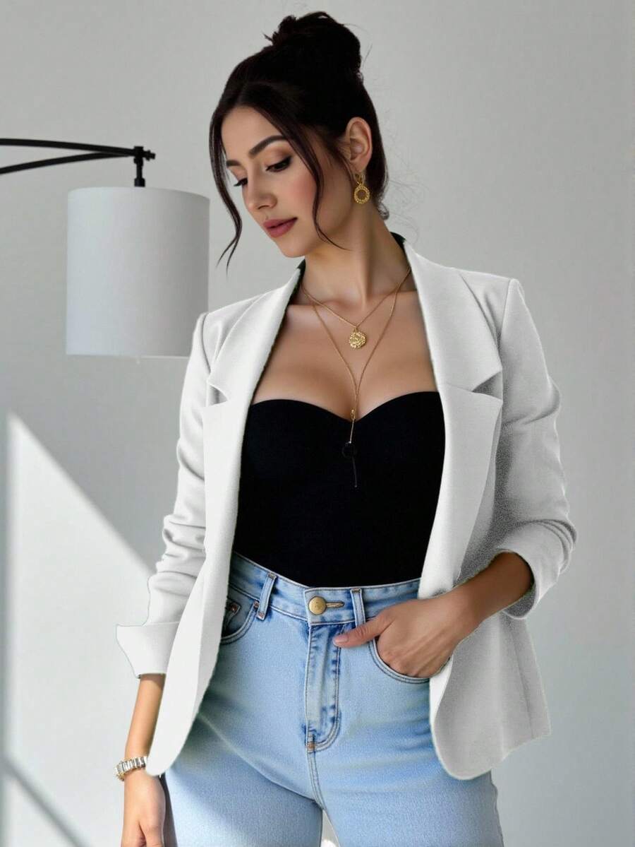 Blazer mujer dama solapa clásica tela estructurada estilo versátil manga remangada ajuste cómodo diseño moderno ideal para oficina eventos casuales prenda esencial fondo armario elegancia sofisticación corte entallado realce figura combinación perfecta jeans faldas pantalones formal informal encanto atrae miradas color llamativo detalles cuidados calidad excepcional apuesta segura moda actual imprescindibles guardarropa opción funcional ajuste perfecto moda fashion pieza única sofisticada adaptable ocasiones especiales atractivo atemporal comodidad duradera - Blanco - Ver 1