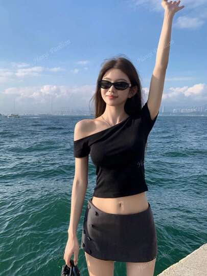 Women's Sexy Asymmetrical Neck Short Sleeve Fitted Crop Top